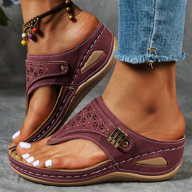 Geraldine - Women's Cutout Strap Slide Sandals