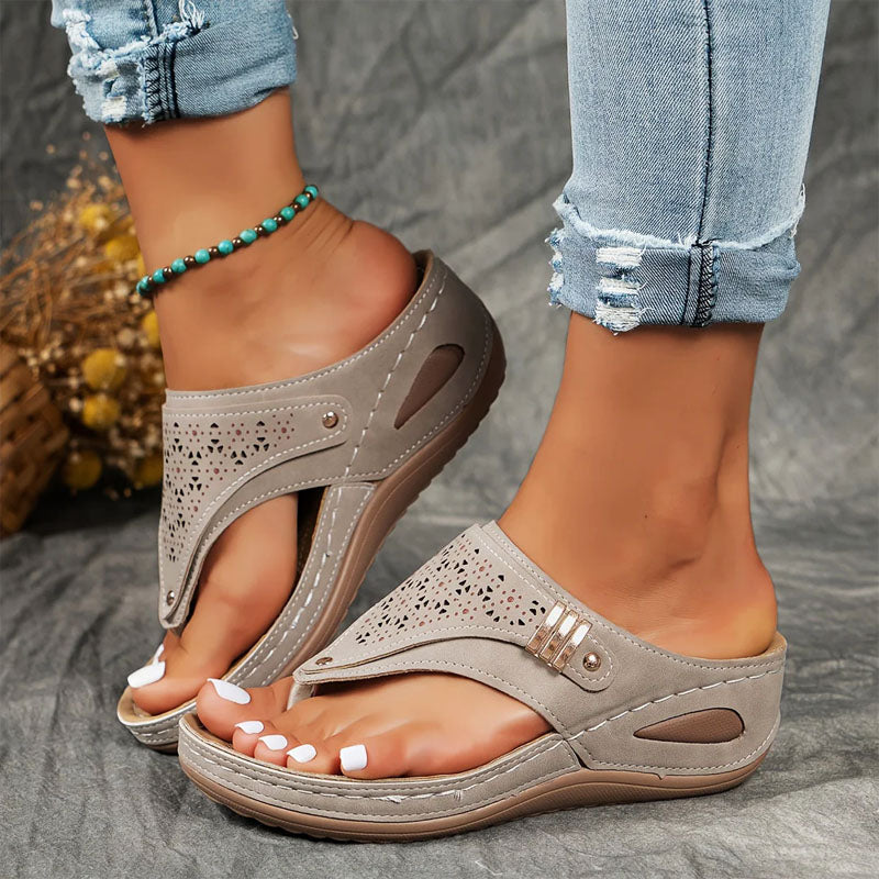 Geraldine - Women's Cutout Strap Slide Sandals