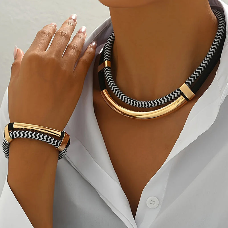 Stassie - Women’s Modern Chain Necklace & Bracelet Set