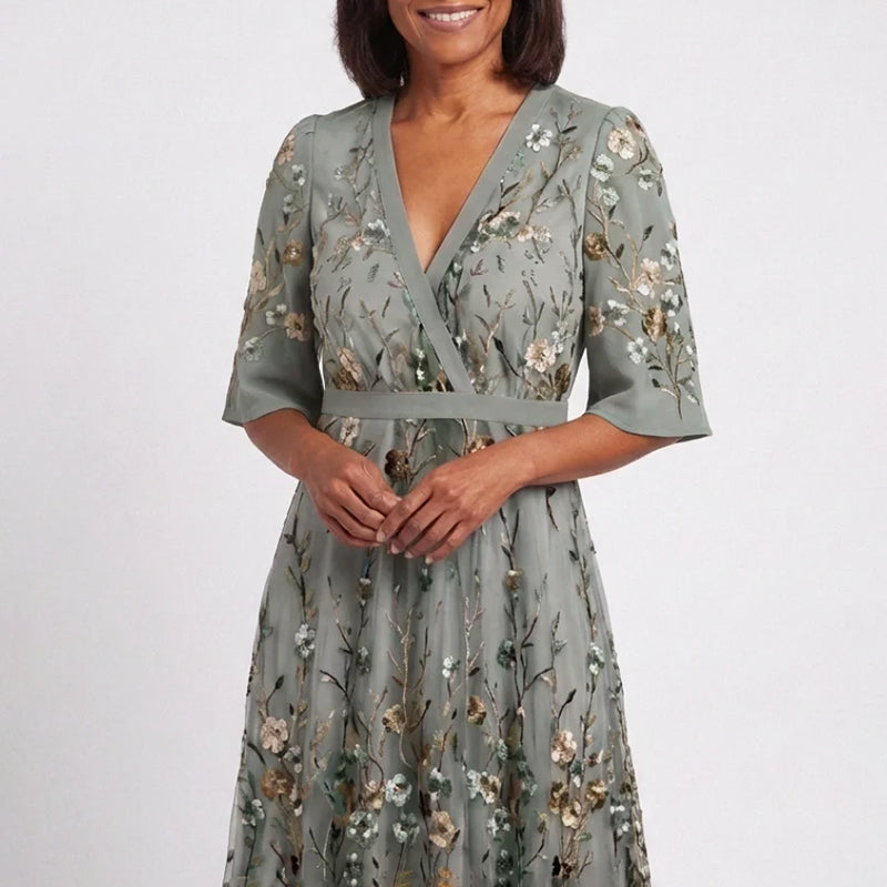 Vivienne - Floral V Neck Short Sleeve Maxi Dress